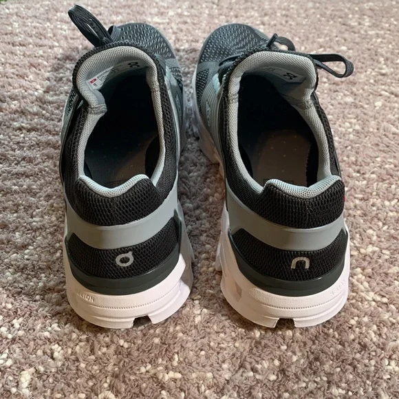 On Cloudswift Running Shoes - Picture 8 of 10